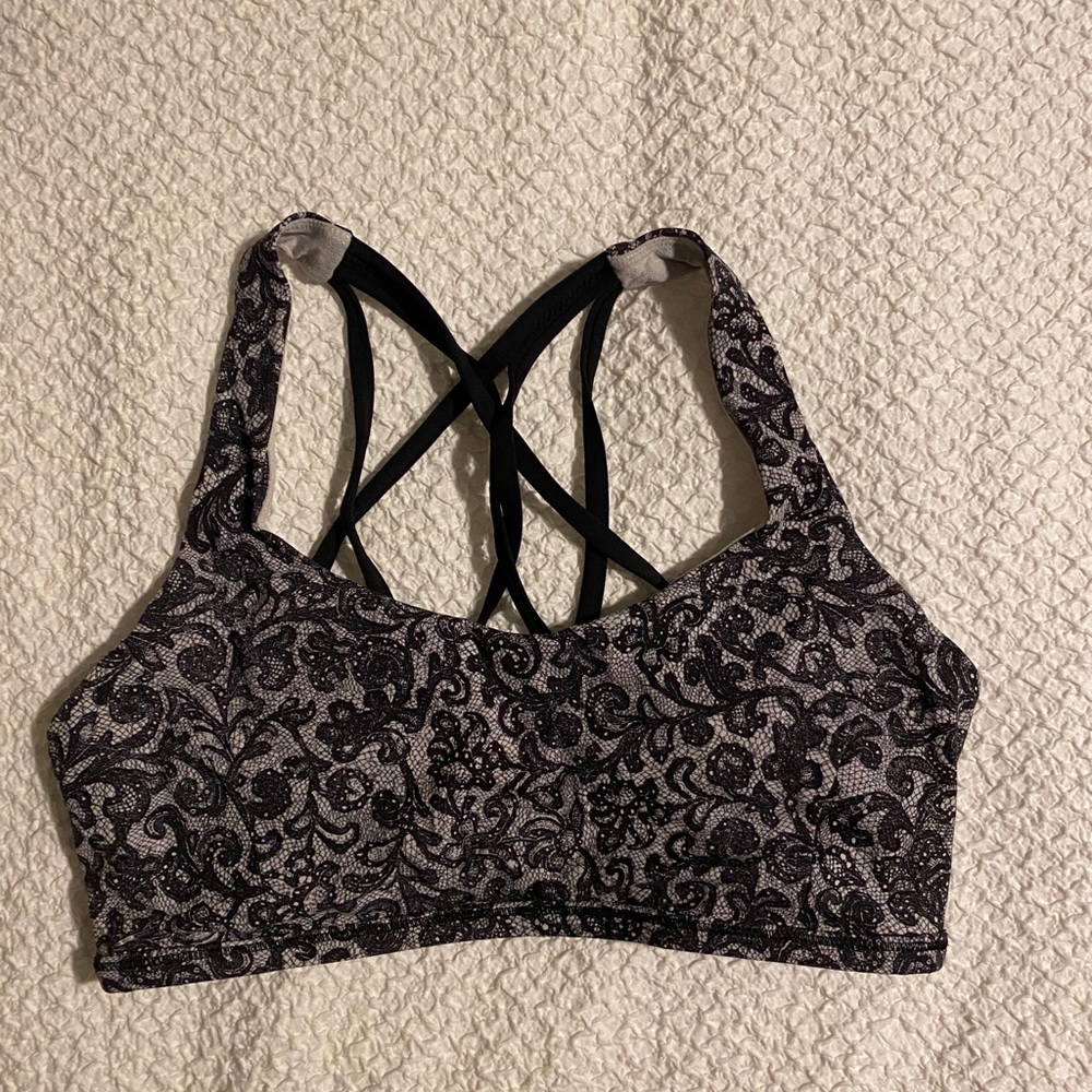 Lululemon bra size 8